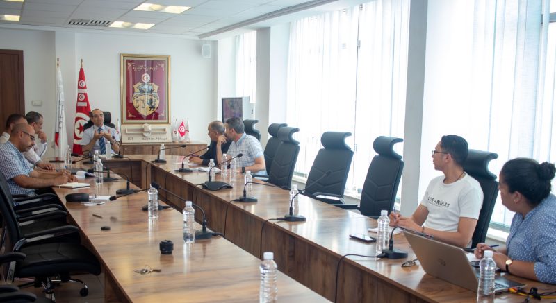 هيئة الانتخابات تتابع تطبيقـة الجوال My ISIE