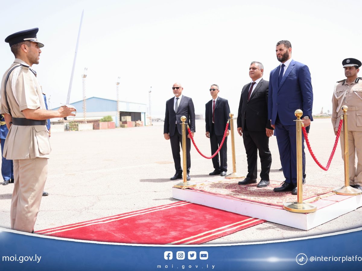 وزير الداخلية يتوجه الى ليبيا
