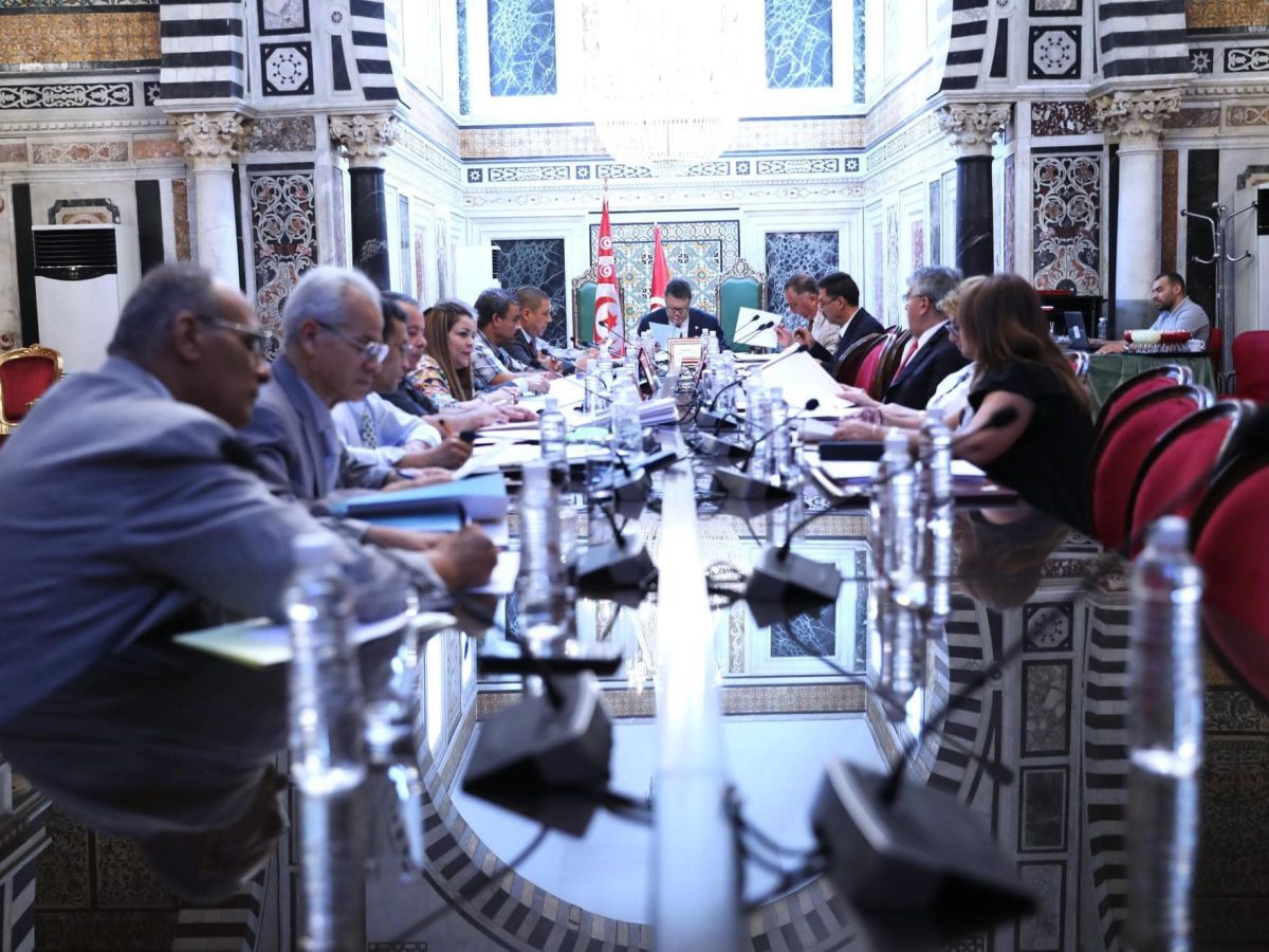 البرلمان يوجه 47 سؤالا لأعضاء الحكومة