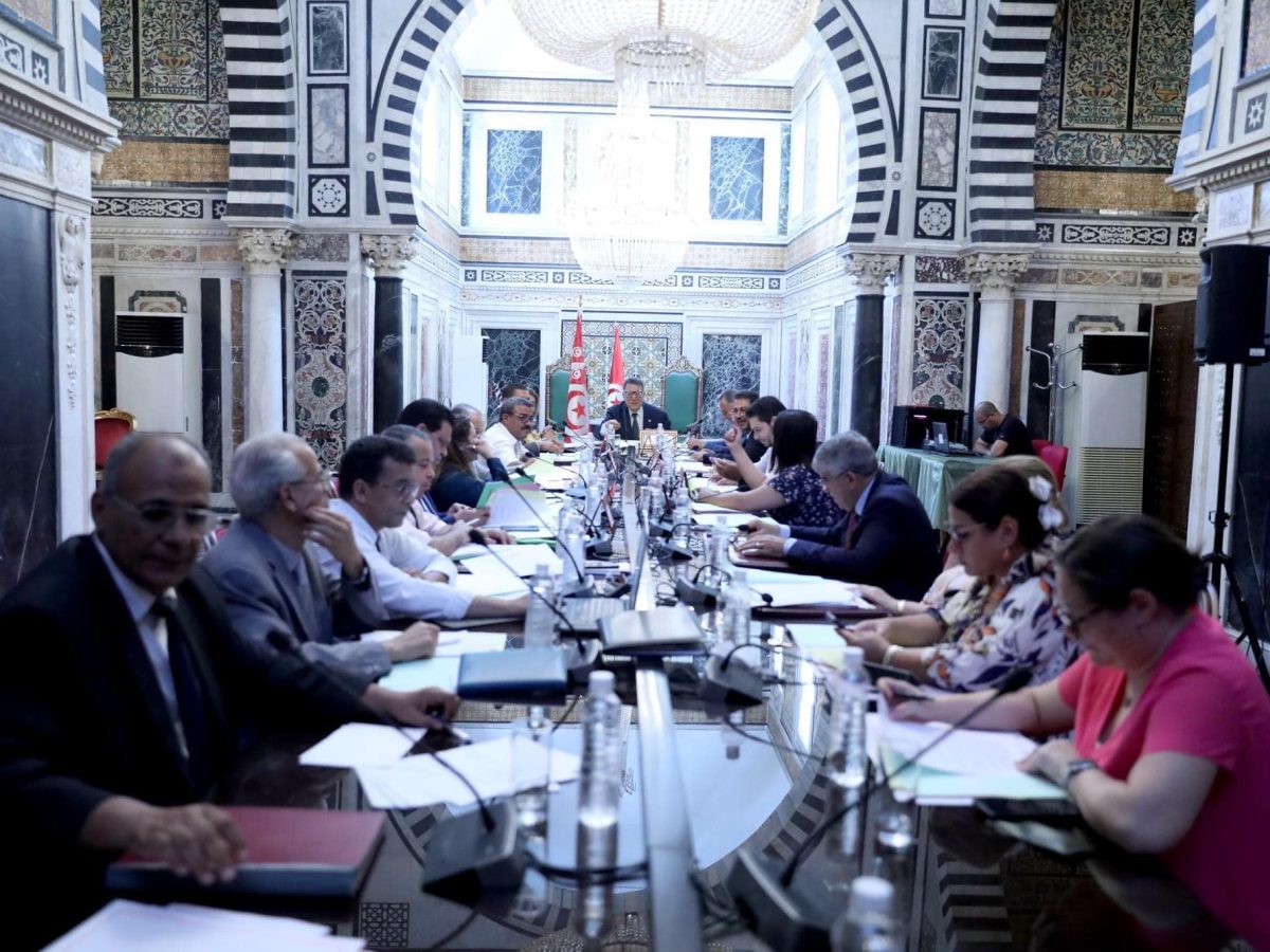 55 سؤالا من البرلمان للحكومة