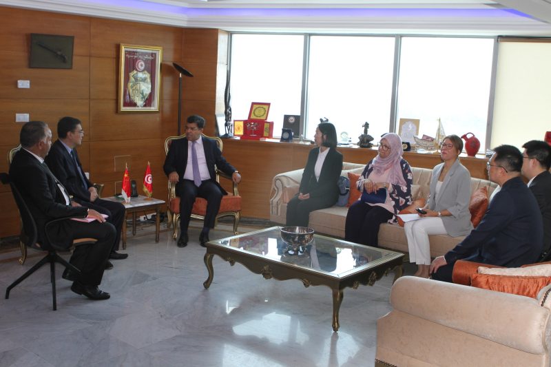 الجمارك الصينية تعاين تجربة المتعامل الاقتصادي بتونس