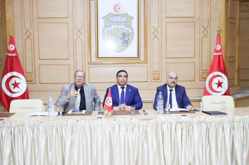 بن عروس..الوالي يدعو المديرين الجهويين لاحترام شعار مرحبا