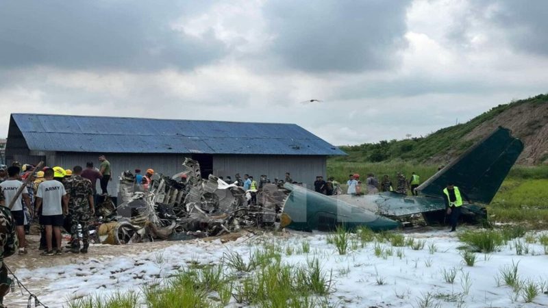 تحطم طائرة مدنية أثناء محاولة الإقلاع