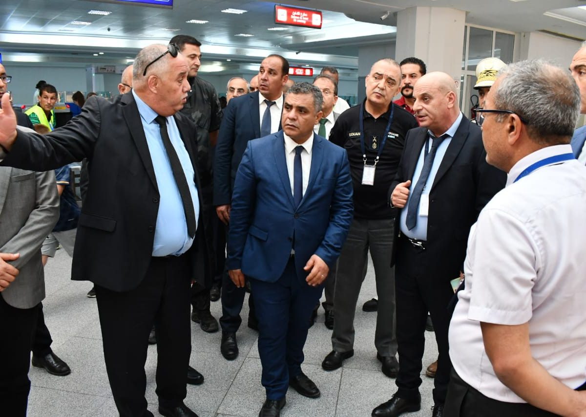 جربة/ وزير الداخلية يتفقد الوحدات الامنية