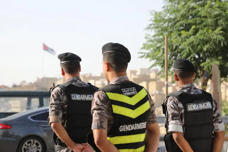 الأردن/ يقتل أمه بـ40 طعنة ويفر