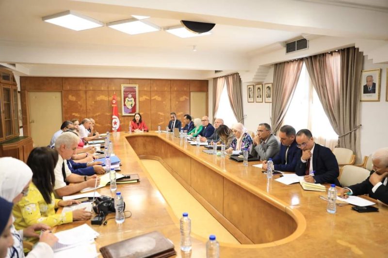 جلسة حول احالة اشراف على بطاحات جربة لهذه الوزارة