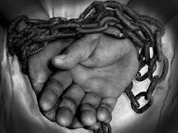 المغرب/ 20 عاما وهو مقيد بالسلاسل