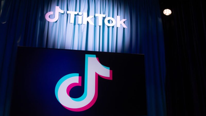 عائلة تستغيث بالحكومة لإبعاد ابنتها عن تيك توك