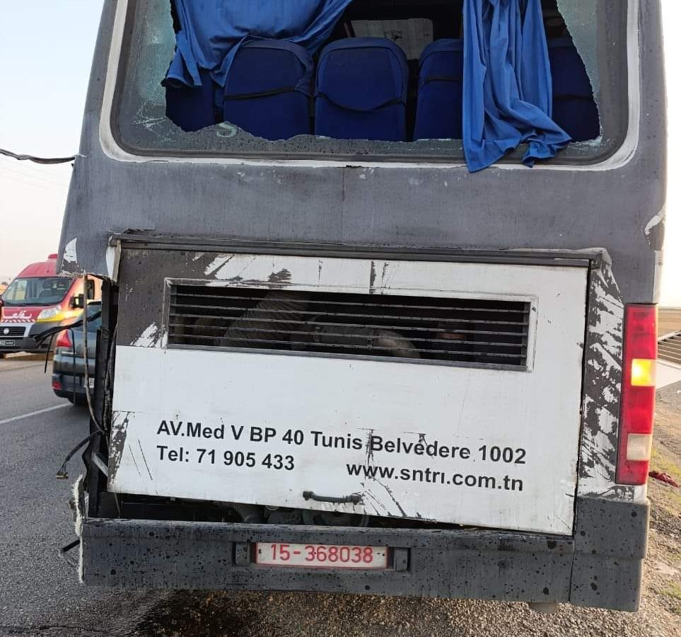 النفيضة/ جرحى في حادث اصطدام شاحنة بحافلة (تصريح لـ”تونس الان”) النفيضة/ جرحى في حادث اصطدام شاحنة بحافلة (تصريح لـ”تونس الان”)