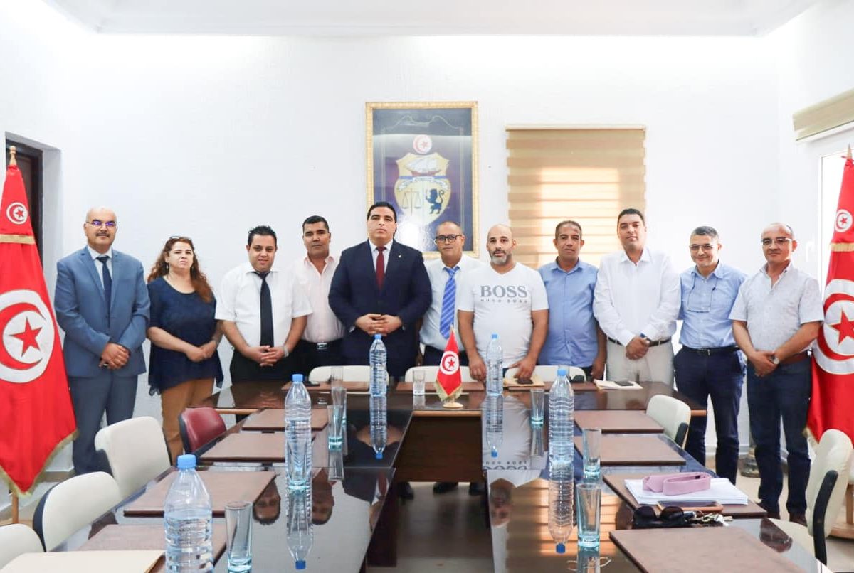 والي بن عروس يدعو للانطلاق في حملة بستنة وتقليم الأشجار