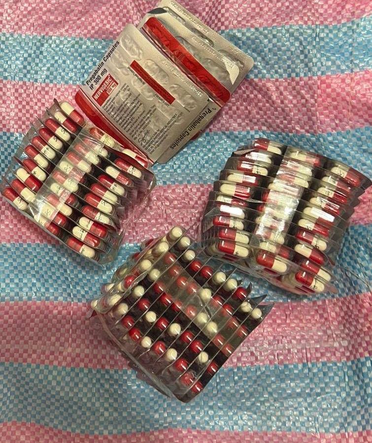 القصرين/ ايقاف مروجين وحجز أقراص مخدرة القصرين/ ايقاف مروجين وحجز أقراص مخدرة