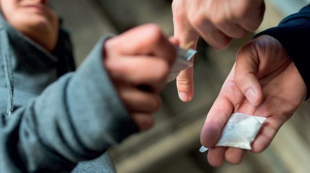 مماشة: ايقاف أمنيين تورطوا في ترويج المخدرات