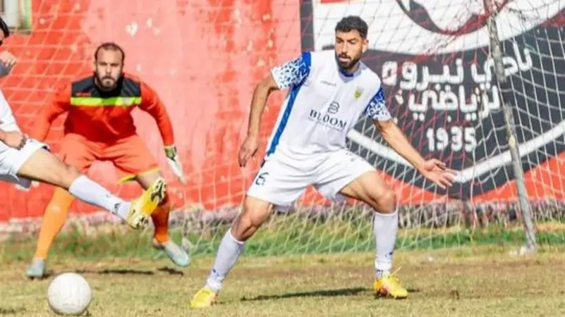 وفاة لاعب بشكل مفاجئ في الملعب