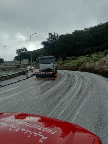 عين دراهم ازالة الثلوج