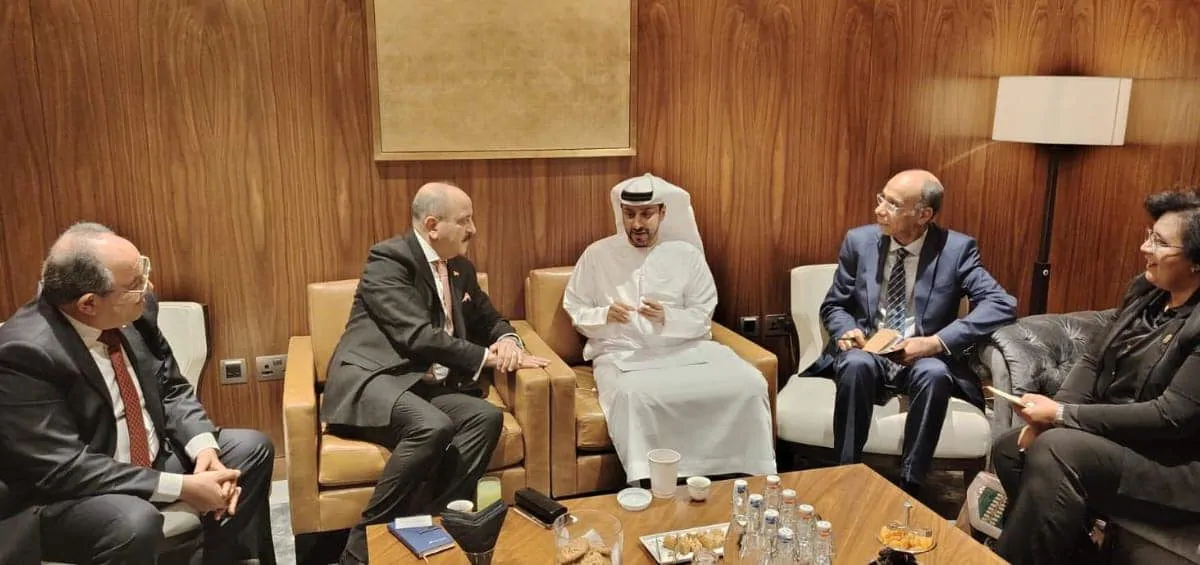 النفطي يلتقي بمسؤولي شركات إماراتية كُبرى