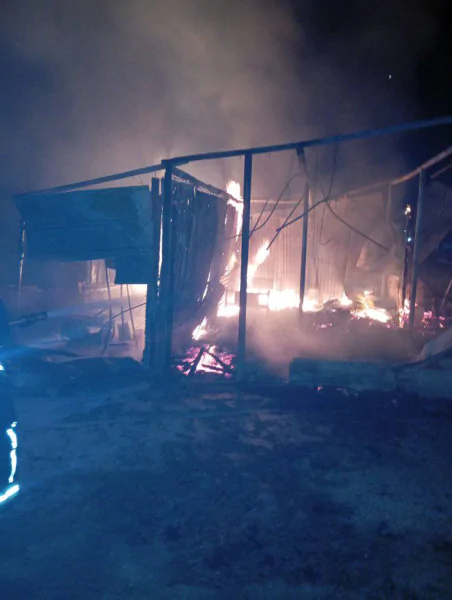 إصابة 8 أشخاص في حريق بمحل للبنزين المُهرّب