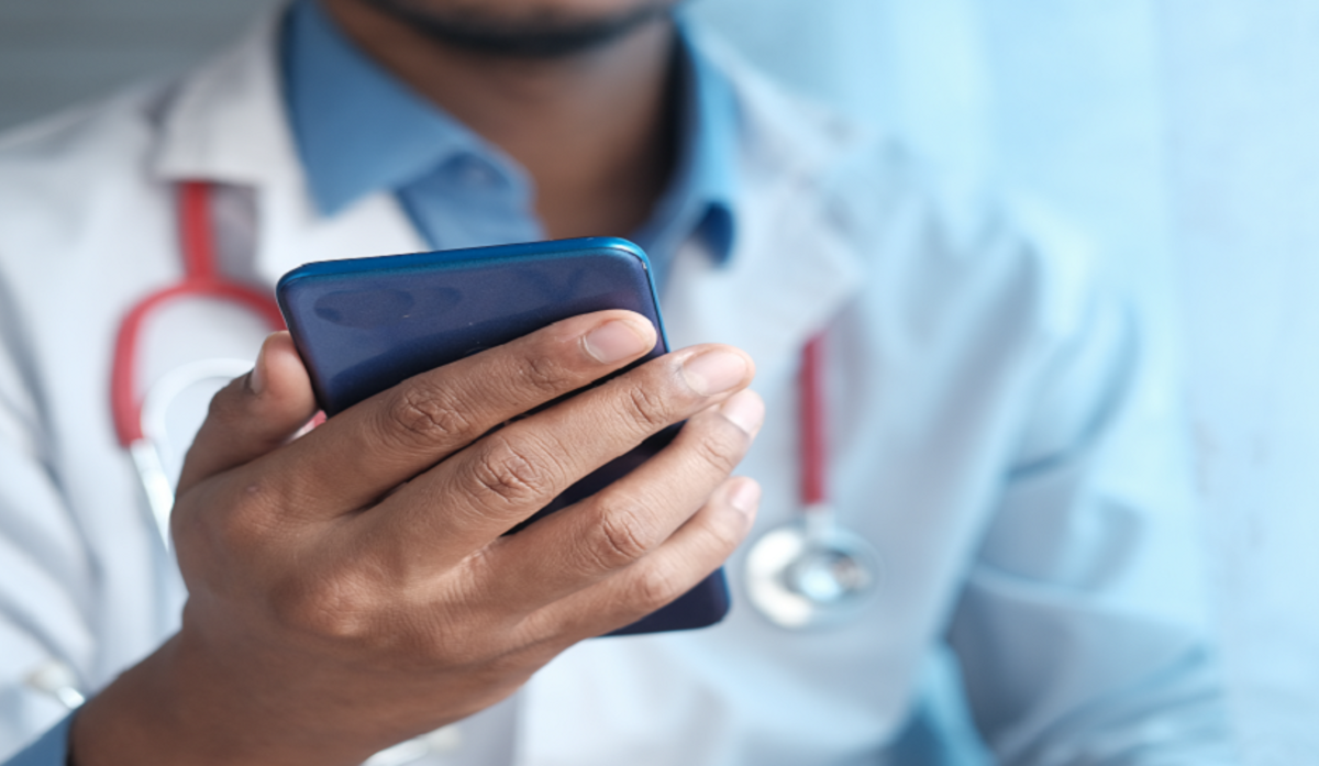الصحة العالمية تكشف حقيقة علاقة الهواتف بالإصابة بالسرطان