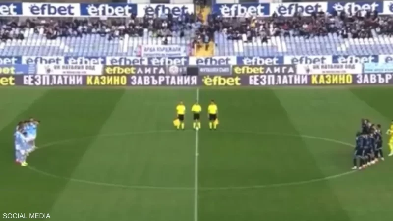 دقيقة صمت حدادا على لاعب حي!