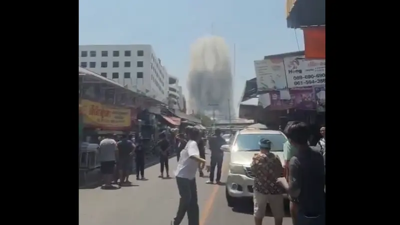 زلزال يضرب تايلاند.. مشاهد صادمة لانهيار ناطحة 