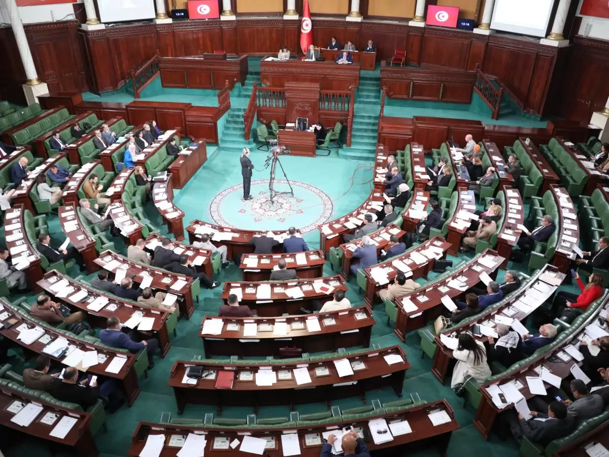 القمودي لـ”تونس الان”: لهذا تم اسقاط مشروع قرض الانعاش الاقتصادي