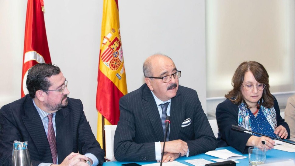 وزير الخارجية في جلسة عمل مع مستثمرين إسبان