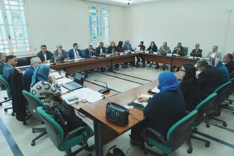 وزير الشؤون الاجتماعية يستعرض مشروع قانون تنظيم عقود الشغل ومنع المناولة