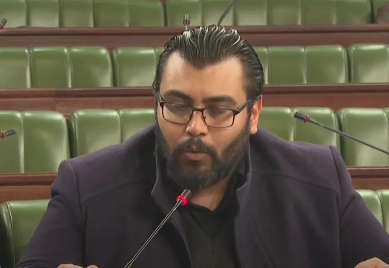 لا تصادقوا على القرض حفاظا على ما تبقى من هيبة الدولة