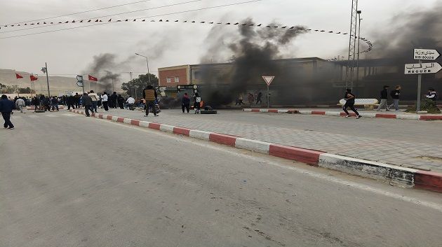 الناطق باسم محكمة سيدي بوزيد: تم التعامل بـ”لين ولُطف” مع محتجي المزونة