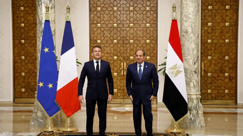السيسي يكشف عن اتفاقه مع ماكرون