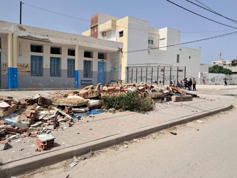 سوسة.. إزالة أسوار متداعية للسقوط بمدرستين