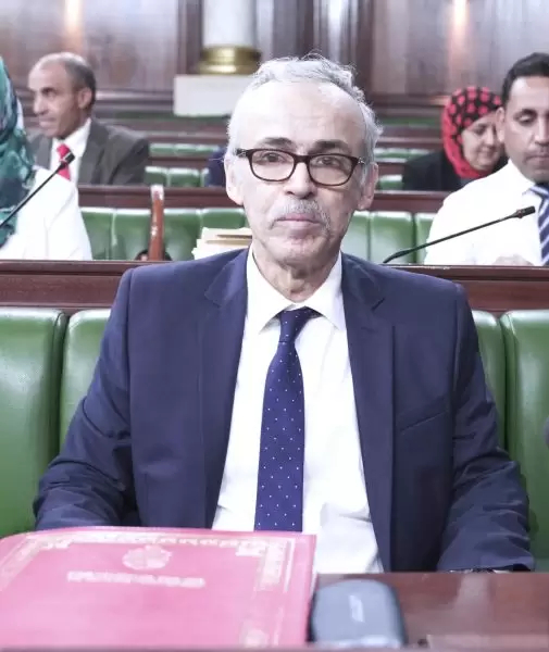 الأحمر لا يمكن عرض مشروع تنقيح مجلة الشغل على مجلس الحوار الاجتماعي