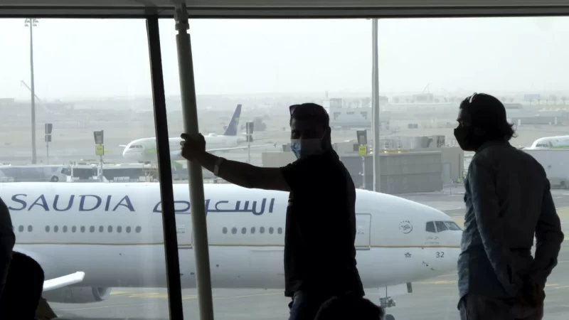 السعودية تعلن عن إجراء جديد بشأن الأجانب