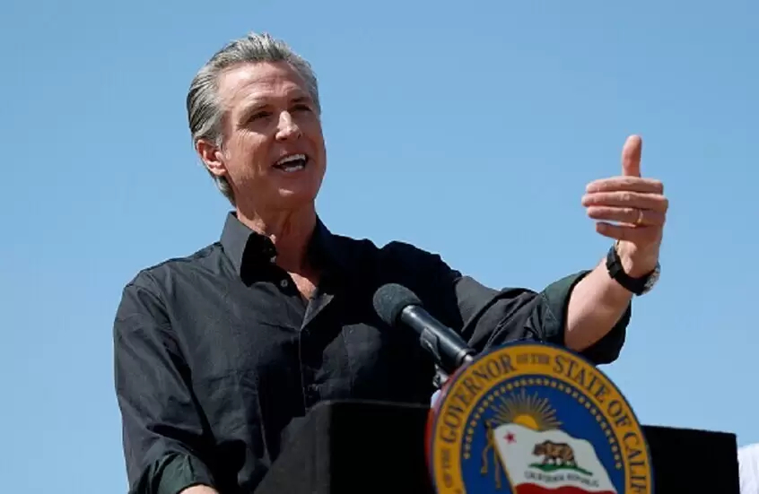 حاكم كاليفورنيا يقاضي ترامب