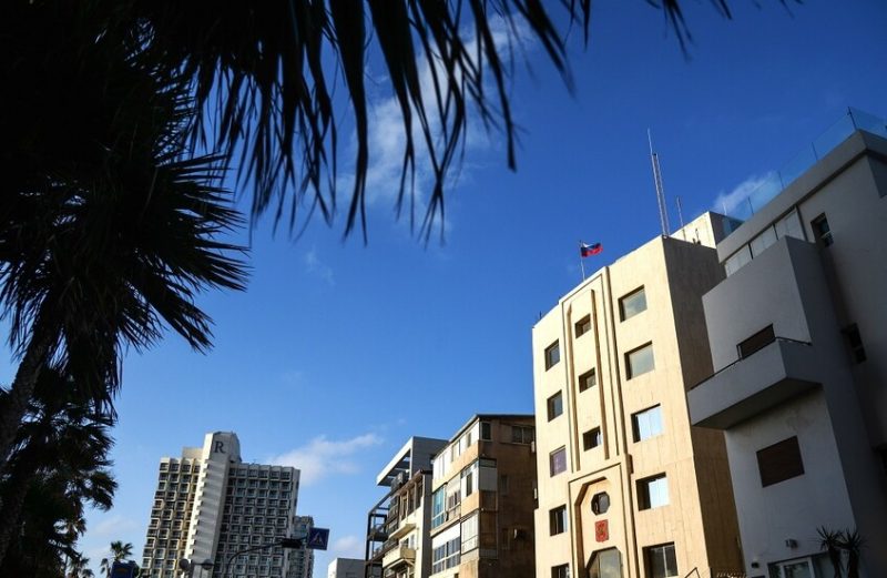 روسيا توصي مواطنيها بمغادرة إسرائيل عبر مصر