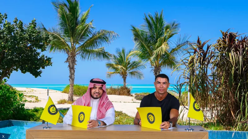 رونالدو يحطم كل الأرقام .. 16 عامل منزلي وطائرة و2.5 مليون ريال يوميا!!