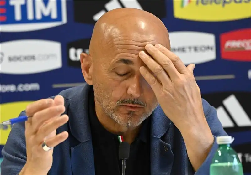 منتخب إيطاليا يستغني عن خدمات سباليتي