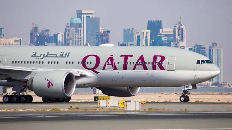 قطر تغلق مجالها الجوي مؤقتاً