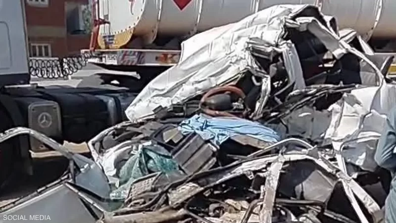 مصر.. 14 قتيلا حادث مُرور مُروّع