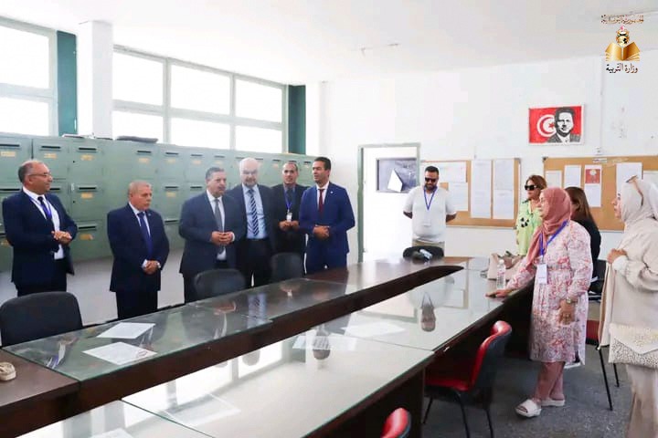 وزير التربية يدعو الى الاحاطة النفسية بتلاميذ البكالوريا