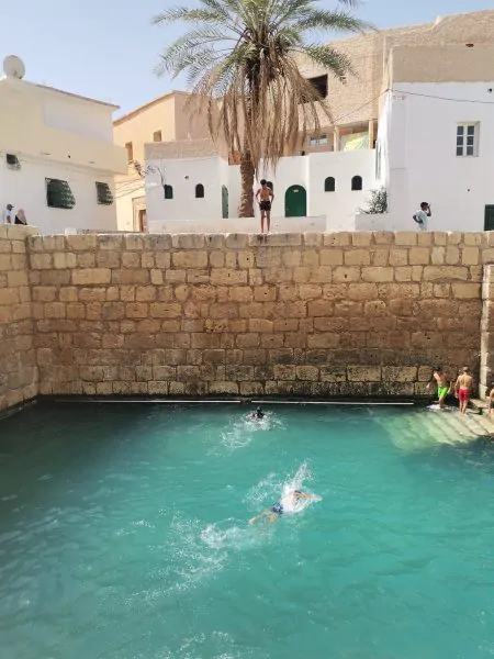 الأحواض الرومانية بقفصة غير صالحة للسباحة.. البلدية توضح