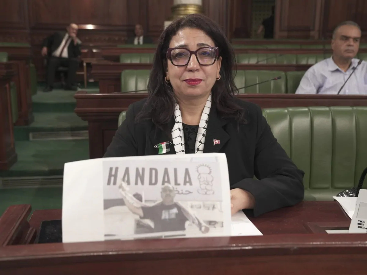 انتقدت عرض “رقوج” في المهرجانات.. بوشناق يجيب نائبة بطريقته الخاصة