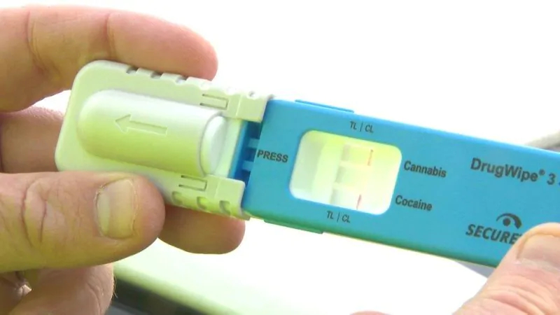 جدل اختبارات الكحول والمخدّرات في الفضاءات العامة