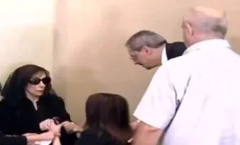 ماجدة الرومي تبكي عند أقدام فيروز