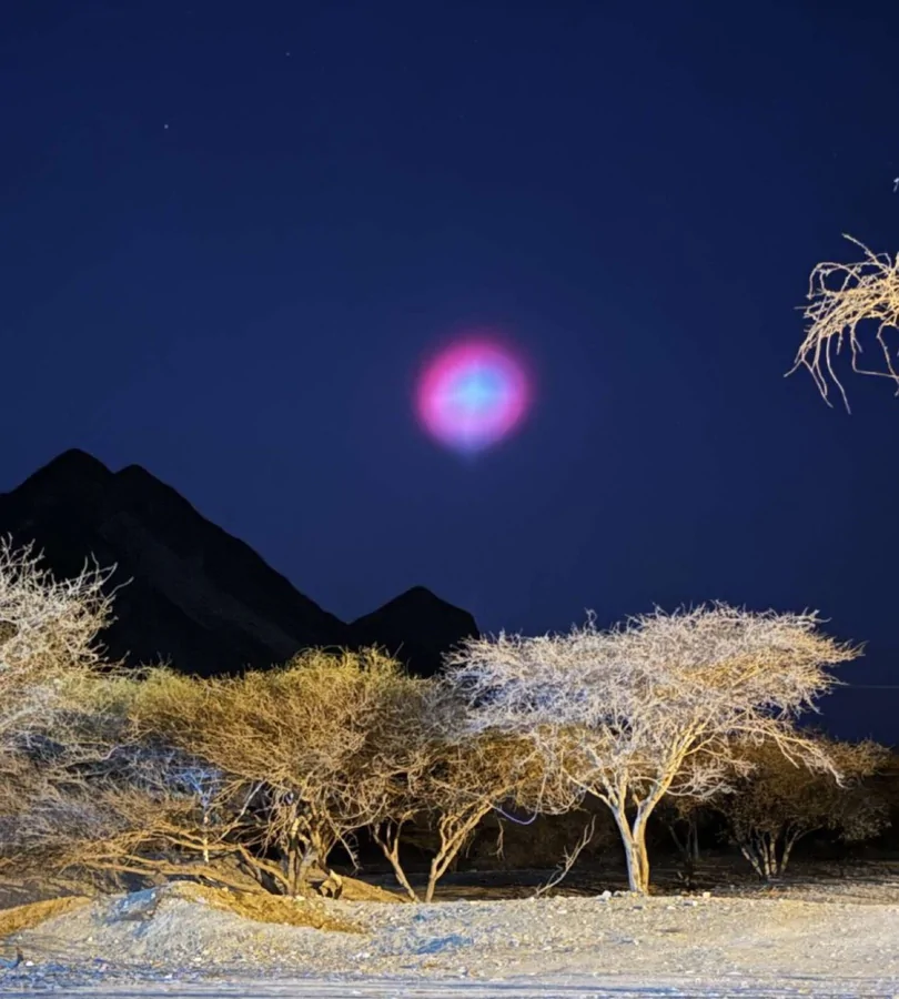  ما قصة البقعة الوردية في سماء بقعة (صور)