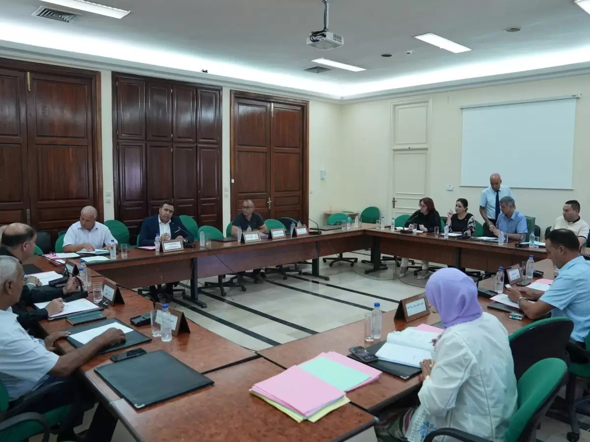 البرلمان/ المصادقة على فصول مقترح انتداب خريجي التعليم العالي