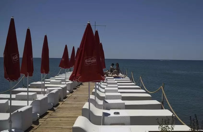 تحذيرات للمصطافين على شواطئ تركيا من بكتيريا خطيرة!