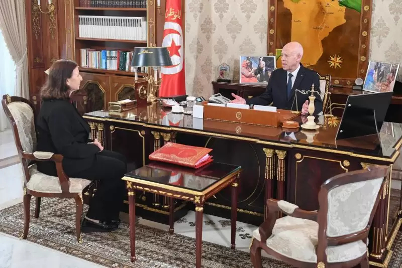 سعيّد يدعو لعدم التردّد في إبعاد من لم يكن في مستوى المسؤوليّة