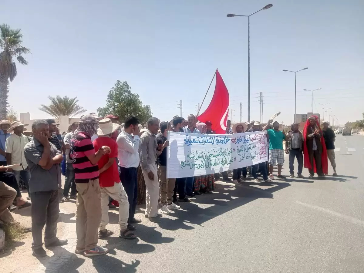 تطاوين/ أعوان شركة البيئة يطالبون بصرف أجورهم