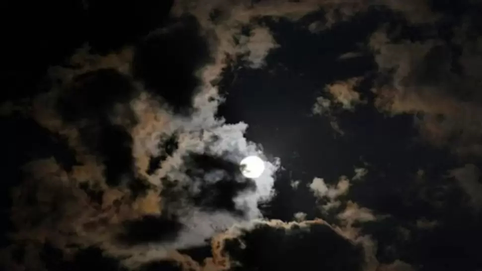 طقس ليل 07 جويلية 2025.. الحرارة تصل 35 درجة