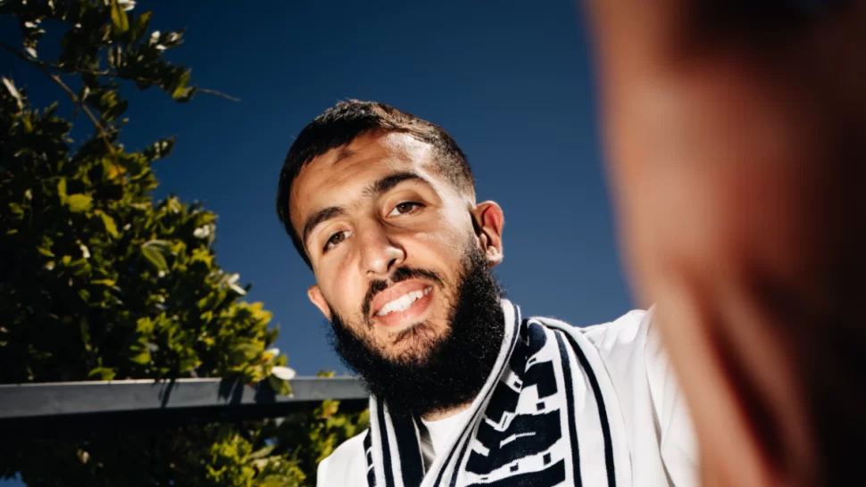 فيصل المناعي يمضي لبوردو الفرنسي